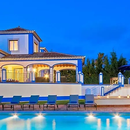 Villa Olhos De Agua Sleeps 10 Pool Air Con Wifi *