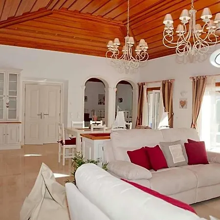 Olhos De Agua Sleeps 10 Pool Air Con Wifi فيلة *
